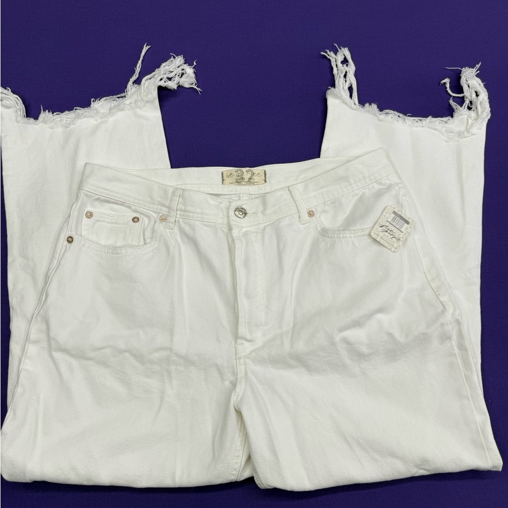 Free People White Distressed Wide-Leg cropped Jeans